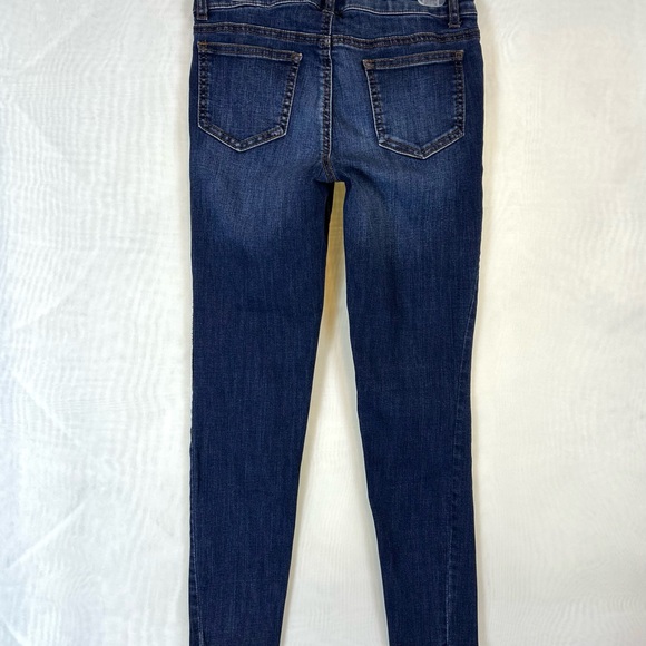 Cat & Jack Girls Distressed Ankle Jeans / Size 10 - Picture 6 of 11